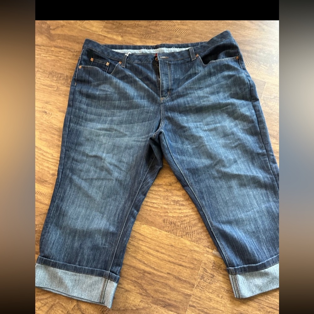 Merona women’s CAPRIS